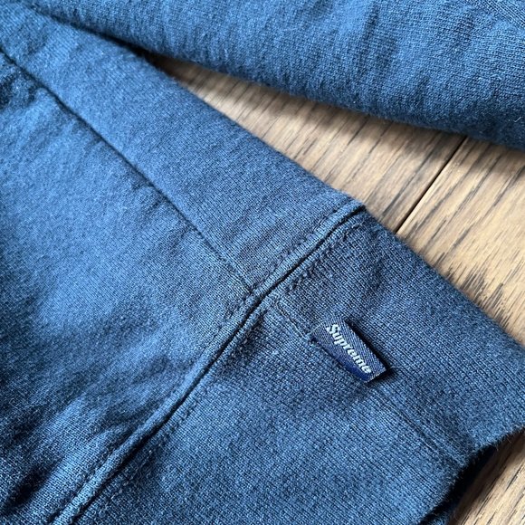 COPY - Supreme Hoodie - Picture 3 of 3